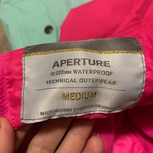 Snowpants - Picture 5 of 9